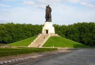 Treptov-park-Berlin.jpg